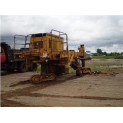 GOMACO GT3300 CRAWLER CURB & GUTTER MACHINE, s/n MCI585431: