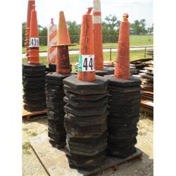 ASSORTED CONSTRUCTION WARNING CONES