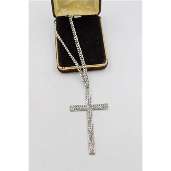 ESTATE LARGE CROSS NECKLACE IN BOX-ESTATE