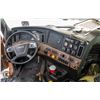 Image 8 : BAILIFF SEIZED: 2019 FREIGHTLINER CASCADIA TRACTOR
