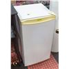 Image 1 : SMALL FRIDGE TESTED WORKING (YELLOWED)