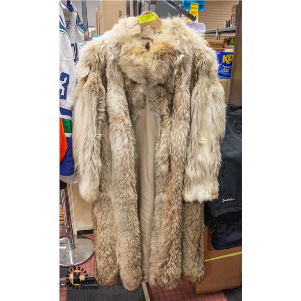 VINTAGE HUDSON'S BAY CO. LADIES 3/4 LENGTH