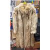 Image 1 : VINTAGE HUDSON'S BAY CO. LADIES 3/4 LENGTH