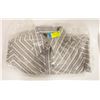 Image 1 : NEW SIZE 1/2 EXPRESS BUTTON-UP SHIRT