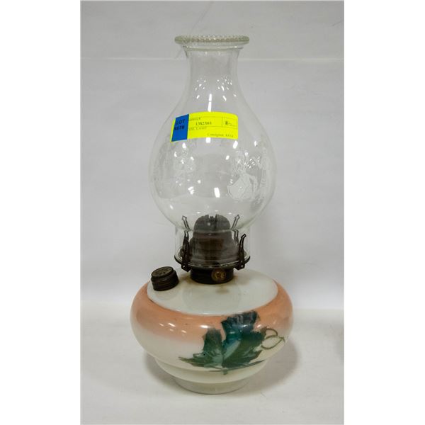 VINTAGE OIL LAMP H-14"