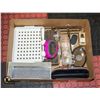 Image 1 : BOX WITH BATHROOM ACCESSORIES INCL. MAKEUP