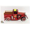 Image 1 : RED METAL FIRETRUCK MANTEL DECOR PIECE