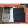 Image 1 : BOX WITH 2 WIDE LONG SCARVES AND 2 SHORTER