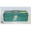 Image 1 : VINTAGE MID-CENTURY UNION "UTILITY CHEST"
