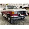 Image 8 : 164 -- 1988 FORD F250, WHITE / RED, 391249 KMS, REAR WHEEL DRIVE