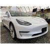 Image 8 : 0N -- 2020 TESLA MODEL 3 LONG RANGE, WHITE, 126657 KMS, REAR WHEEL DRIVE