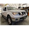 Image 8 : 160 -- 2011 NISSAN FRONTIER SV, WHITE, 248432 KMS, 4X4