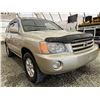 Image 8 : 0H -- 2002 TOYOTA HIGHLANDER LIMITED, GOLD, 292479 KMS, ALL WHEEL DRIVE