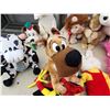 Image 2 : 621 -- COLLECTABLE STUFFED ANIMALS(1994 SCOOBY DOO, A&W BEAR KEYCHAIN, 2001 ANIMAL ALLEY COUGAR, ZEB