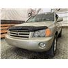 Image 2 : 0A -- 2002 TOYOTA HIGHLANDER LIMITED, GOLD, 292479 KMS, ALL WHEEL DRIVE