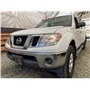 Image 2 : 160 -- 2011 NISSAN FRONTIER SV, WHITE, 248432 KMS, 4X4