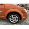 Image 25 : 15 -- 2005 PONTIAC VIBE, ORANGE, 176967 KMS, FRONT WHEEL DRIVE