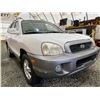 Image 8 : 2 -- 2004 HYUNDAI SANTE FE, WHITE, 322302 KMS, ALL WHEEL DRIVE  "NO RESERVE"