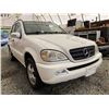 Image 8 : 114 -- 2004 MERCEDES ML350, WHITE, 248756 KMS, FOUR WHEEL DRIVE