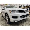 Image 8 : 0H -- 2014 VW TOUAREG, WHITE, 112212 KMS, ALL WHEEL DRIVE