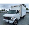 Image 1 : 204 -- 1995 GMC CUBE VAN, WHITE, 171887 KMS, REAR WHEEL DRIVE