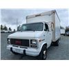 Image 2 : 204 -- 1995 GMC CUBE VAN, WHITE, 171887 KMS, REAR WHEEL DRIVE
