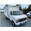 Image 8 : 204 -- 1995 GMC CUBE VAN, WHITE, 171887 KMS, REAR WHEEL DRIVE