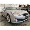 Image 8 : 32 -- 2010 HYUNDAI GENESIS, SILVER, 225948 KMS, REAR WHEEL DRIVE