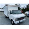 Image 8 : 204 -- 1995 GMC CUBE VAN, WHITE, 171887 KMS, REAR WHEEL DRIVE