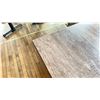 Image 2 : 30X48X30"H LAMINATE TABLE WITH METAL LEGS