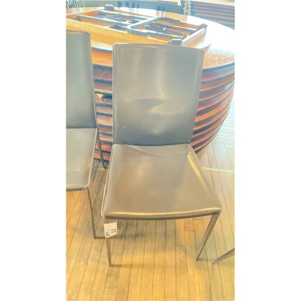 ITALDESIGN UPHOLSTERED DINING CHAIR