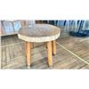 Image 2 : APPROX 2' SOLID WOOD BURL SIDE TABLE