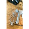 Image 2 : GLOBE 30 QUART COMMERCIAL MIXER WITH ATTACHMENTS AND SAFETY SHIELD. MODEL SP30P. 220V