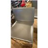 Image 2 : ITALDESIGN UPHOLSTERED BAR STOOL