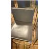 Image 2 : ITALDESIGN UPHOLSTERED BAR STOOL