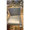 Image 2 : ITALDESIGN UPHOLSTERED BAR STOOL