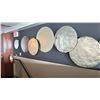Image 2 : 7 PCS WALL ART HAMMERED STEEL AND ROUND MIRRORS. 16" TO 28" ROUND.