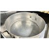 Image 2 : 18" DIAMETER ALUMINUM BRAISING POT.