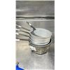 Image 1 : 6 ALUMINUM SAUCE POTS, 1 X 3.5 QT, 4 X 2.5 QT AND 1 X 1.5 QT.