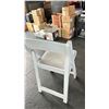 Image 2 : WHITE FOLDING BANQUETTE CHAIR, PLASTIC CONSTRUCTION, PADDED SEAT.