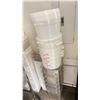 Image 8 : GROUP LOT OF ASSORTED CAMBRO FOOD STORAGE CONTAINERS-APPROX 12X22 QT, 14X12 QT, 29X6 QT, 20X4 QT