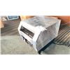 Image 1 : GROUP LOT. TOAST-QUIK PASS THROUGH TOASTER 220V MISSING BOTTOM TRAY, DOUBLE HEAT LAMP, AND