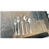 Image 2 : 50 PLACE SET (250 PIECES) COMPLETE. KNIVES, LARGE AND SMALL FORKS, LARGE AND SMALL SPOONS