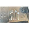 Image 2 : 50 PLACE SET (250 PIECES) COMPLETE. KNIVES, LARGE AND SMALL FORKS, LARGE AND SMALL SPOONS