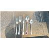Image 2 : 50 PLACE SET (250 PIECES) COMPLETE. KNIVES, LARGE AND SMALL FORKS, LARGE AND SMALL SPOONS