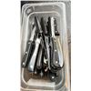 Image 2 : BIN OF 50 DELCO 38-12 MATCHING STEAK KNIVES
