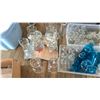 Image 2 : 7+ TOTES ASST GLASS DECOR ITEMS. VASES, MIRRORS, GLASS PITCHERS ETC