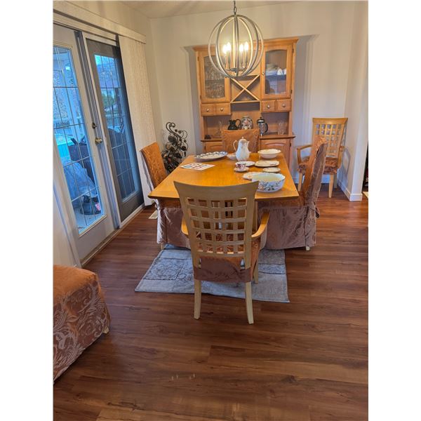 Table and six chairs one leaf