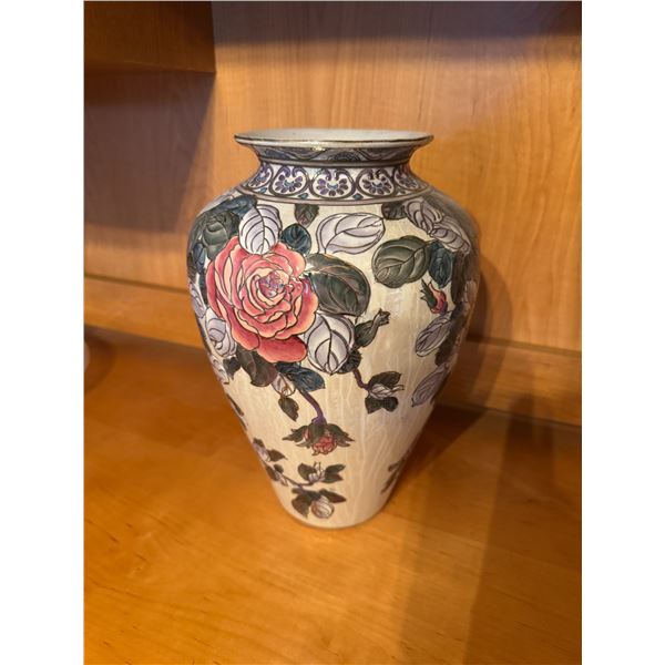 Toyo vase