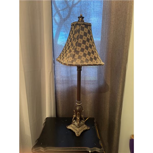 Table lamp